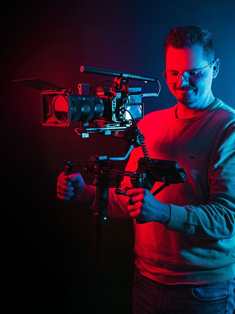 Oliver Lange with a film camera